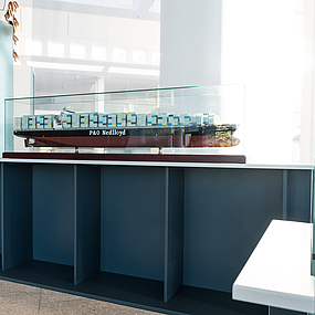 Containerschiff-Modell