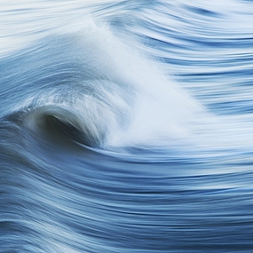 Bild einer Welle. Foto: Abel Escobar
