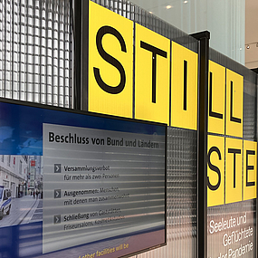 Ein Container aus der Ausstellung Still Stehen