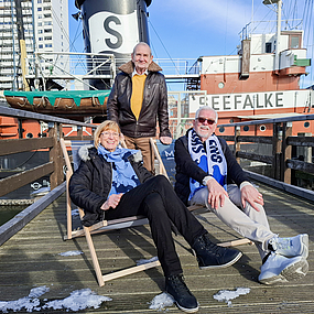 Karim Butt vor der Kogge.