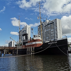 Der Hochsee-Bergungsschlepper Seefalke im Museumshafen.