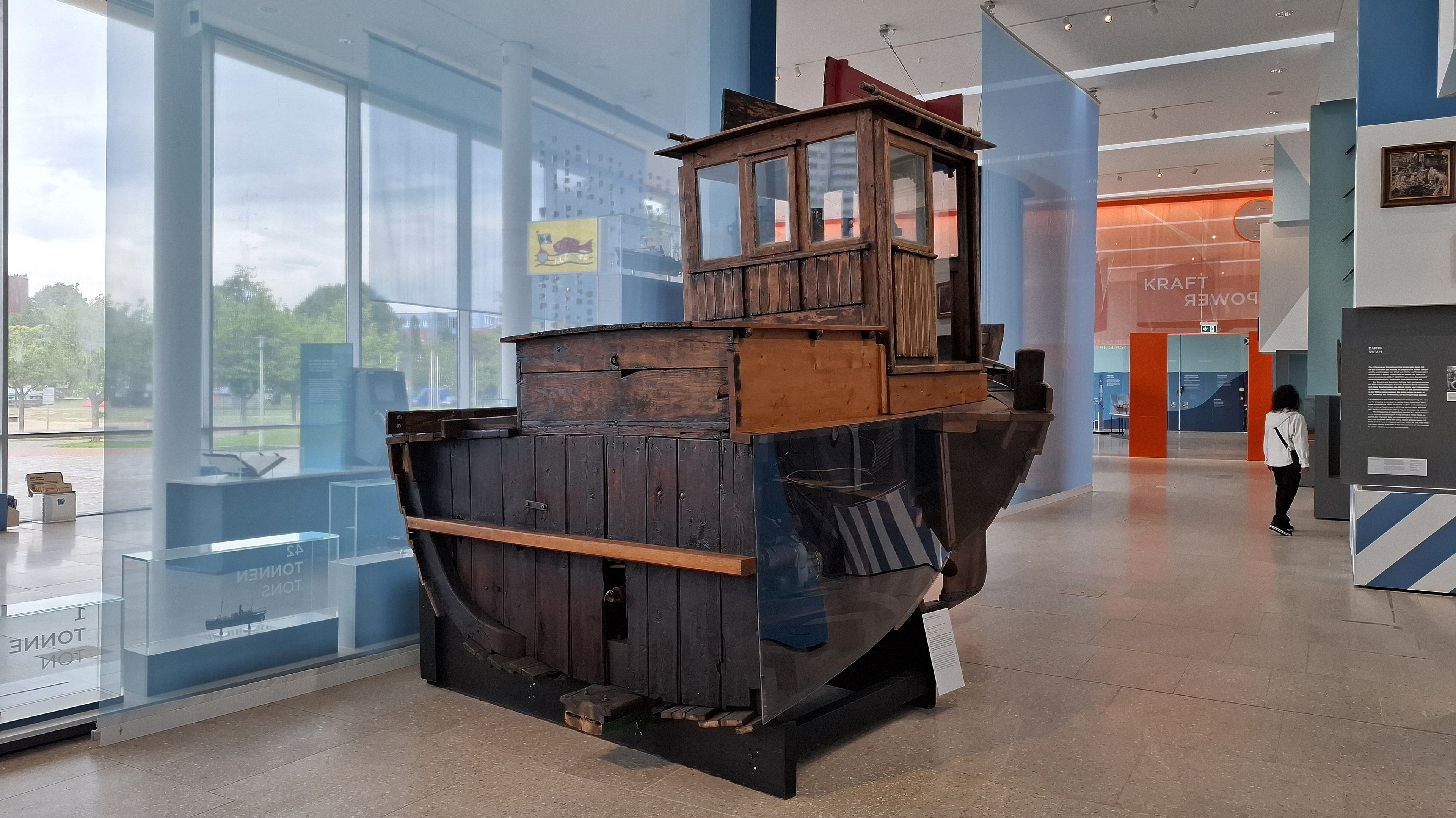 Das Zeesboot in der Ausstellung