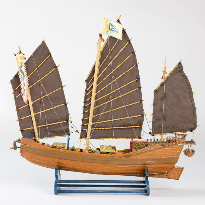 Schiffsmodell einer Piraten-Dschunke